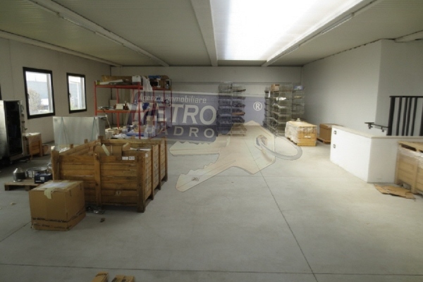 soppalco-magazzino - OPIFICIO CARRè (VI) PERIFERIA